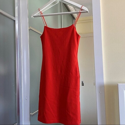 Zara Zara İnce Askılı Kırmızı Elbise