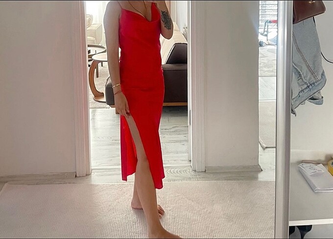 38 Beden kırmızı Renk Zara Model Kırmızı Askılı Elbise