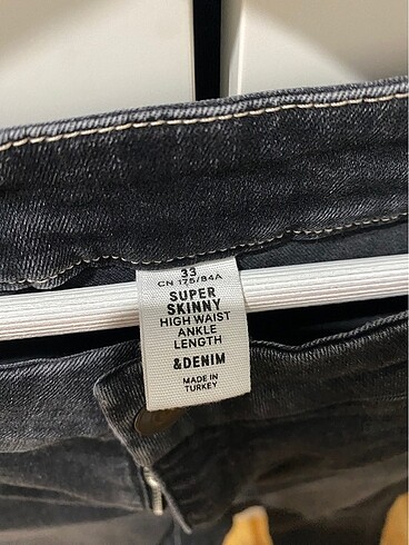 xl Beden H&M yırtık kot