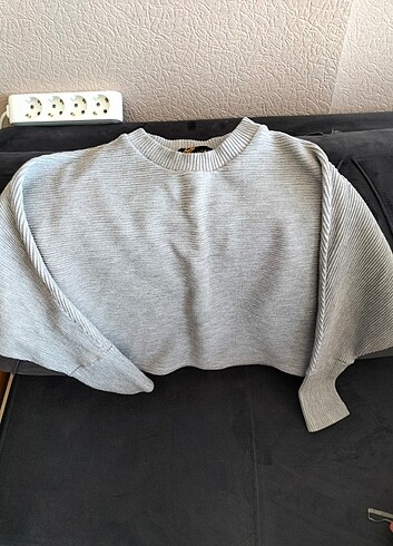 Gri crop kazak