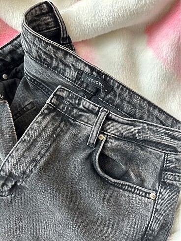 Trendyol & Milla milla yirtmacli jean