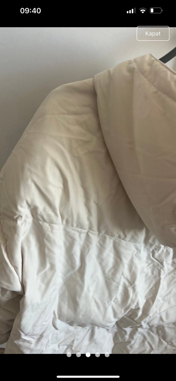 Beyaz Kapüşonlu Puff Mont - Görsel 5