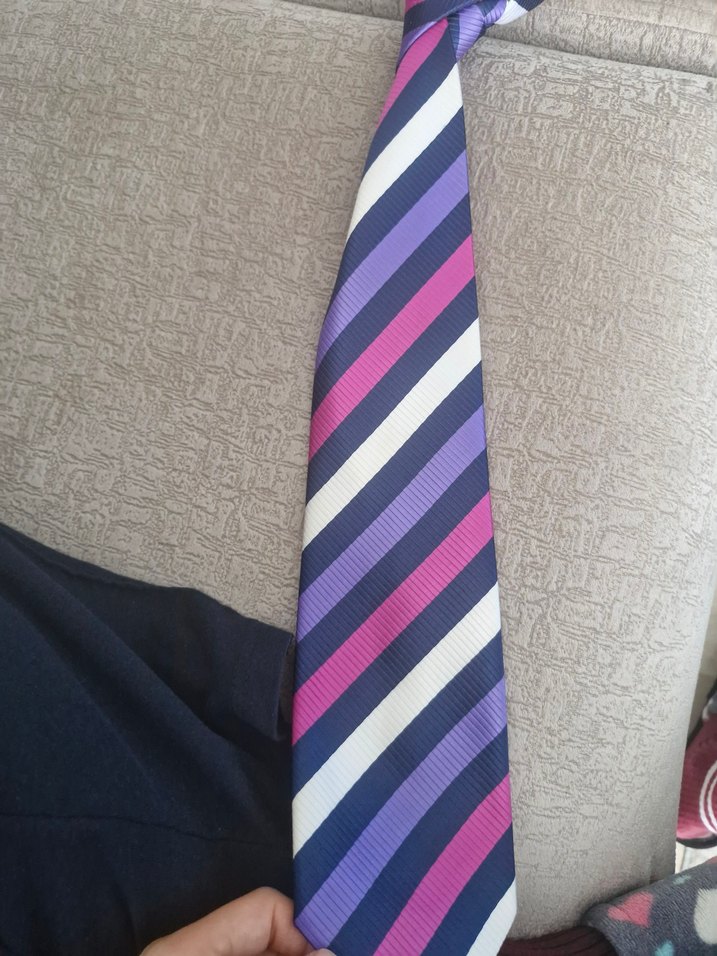 Mor ve Beyaz Çizgili Erkek Kravat - Görsel 3