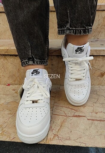 37 Beden beyaz Renk Nike airforce ayakkabı