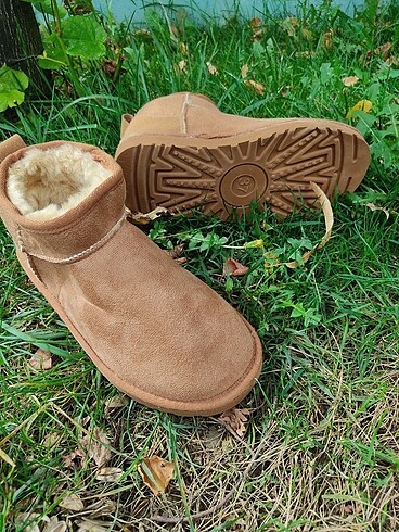 Ugg ultramini taba bot