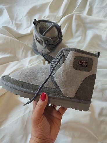 Ugg Bağcıklı Gri