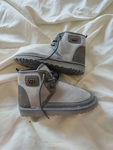 Ugg Ugg Bağcıklı Gri