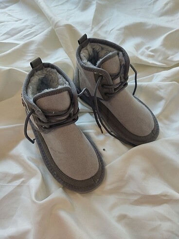 Ugg Ugg bağcıklı gri