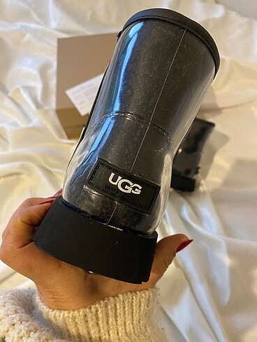 38 Beden siyah Renk Ugg Waterproof Siyah