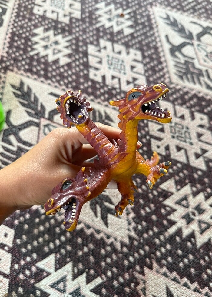 3 başlı ejderha - Görsel 3