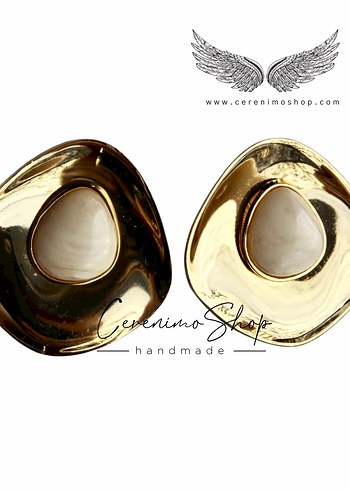 Parlak Kırmızı Kalp Figürlü Kadın Küpeler - Görsel 2