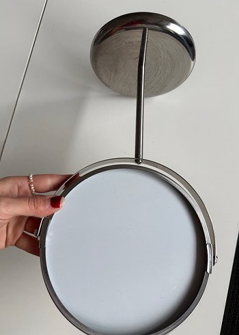 Gri Metal Ayaklı Yuvarlak Makyaj Aynası - Görsel 5