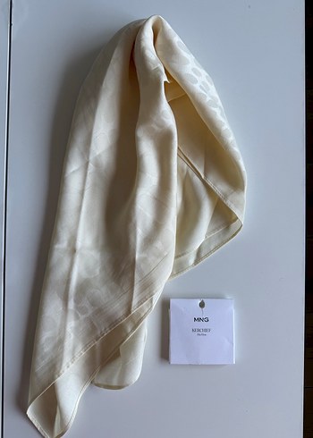 Beyaz İpeksi Kadın Fular Mango - Görsel 2