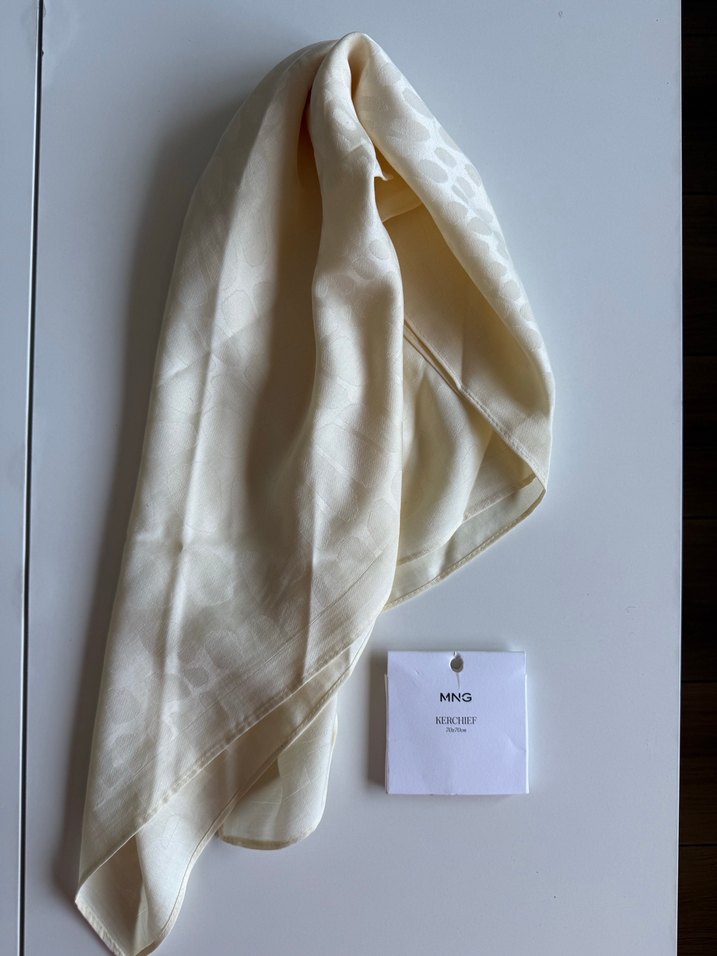 Beyaz İpeksi Kadın Fular Mango - Görsel 2