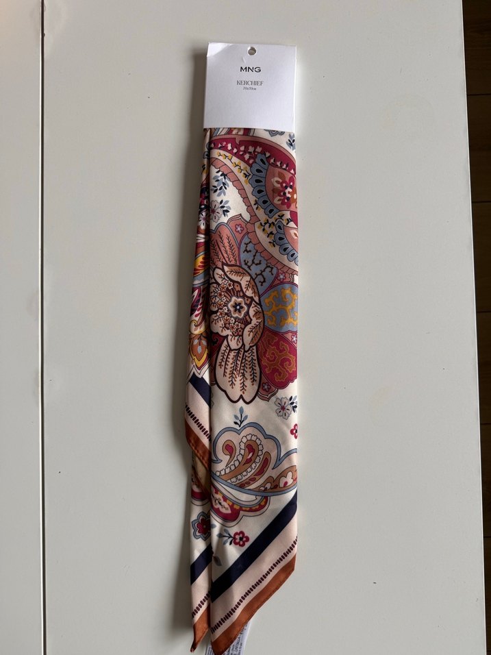 Bej Bohem Tarzı Kadın Fular - Görsel 2