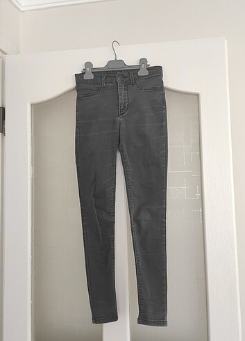 Gri jean