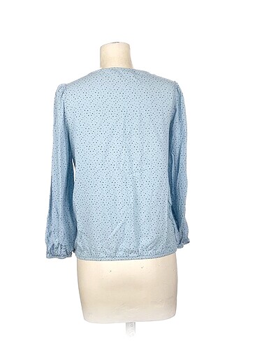 40 Beden LC Waikiki Bluz %70 İndirimli.