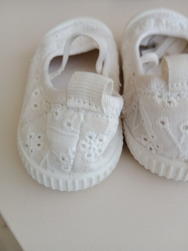 Beyaz Kız Çocuk Nakışlı Babet - Görsel 3