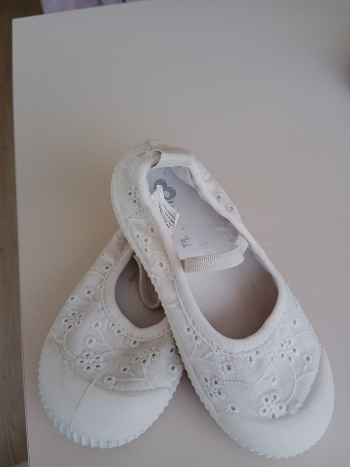 Beyaz Kız Çocuk Nakışlı Babet - Görsel 2