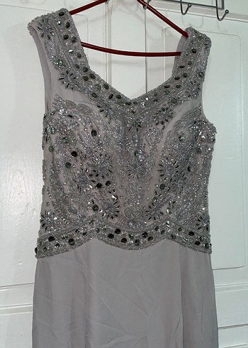 Nakışlı V Yakalı Uzun Gri Abiye Elbise - Görsel 2