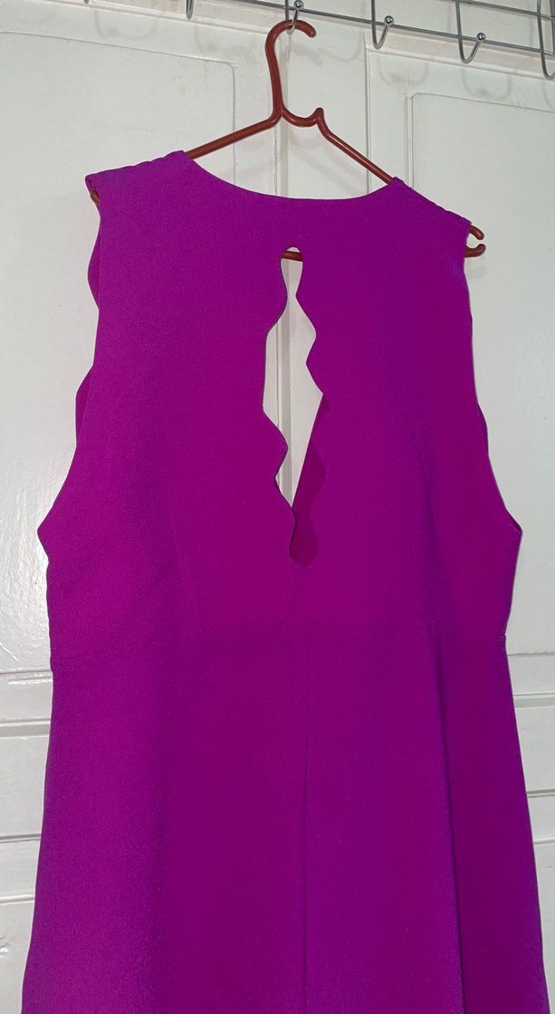 Mor dekolteli uzun elbise - Görsel 3