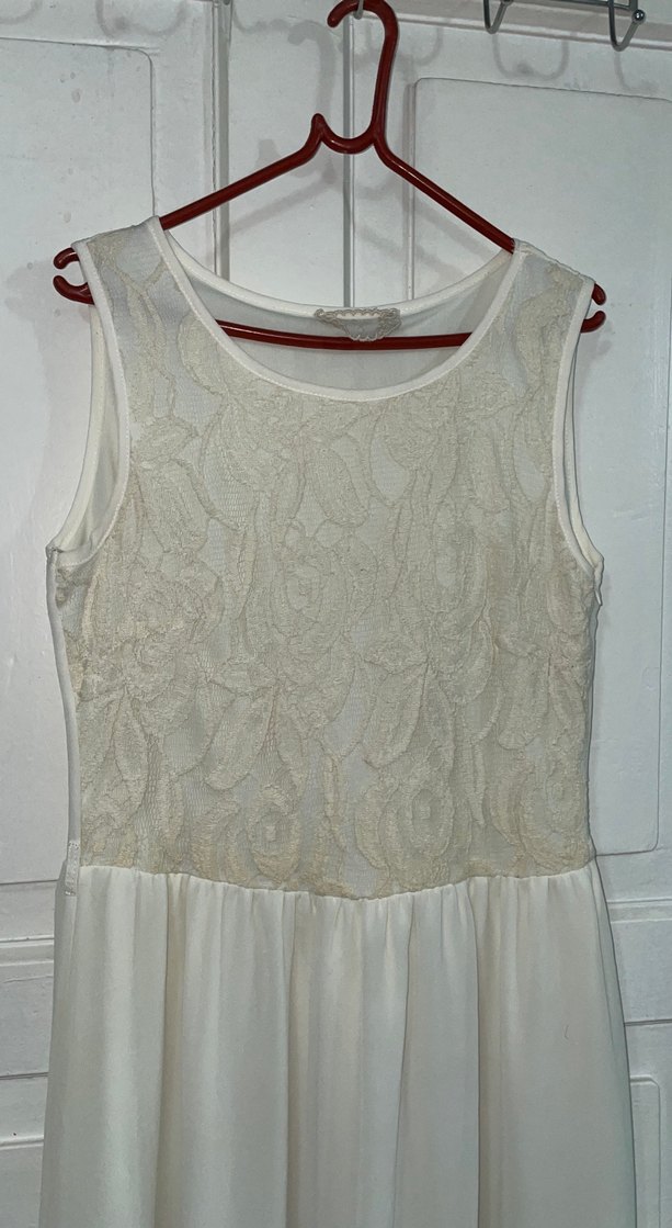 Dantel Detaylı Beyaz Uzun Kolsuz Elbise - Görsel 2