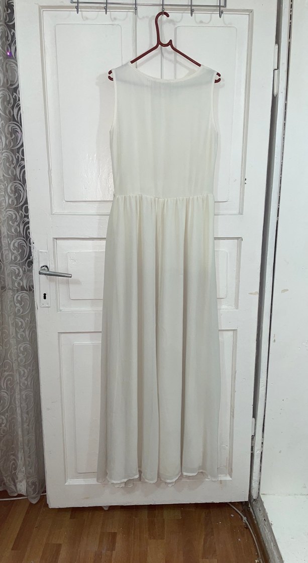 Dantel Detaylı Beyaz Uzun Kolsuz Elbise - Görsel 3