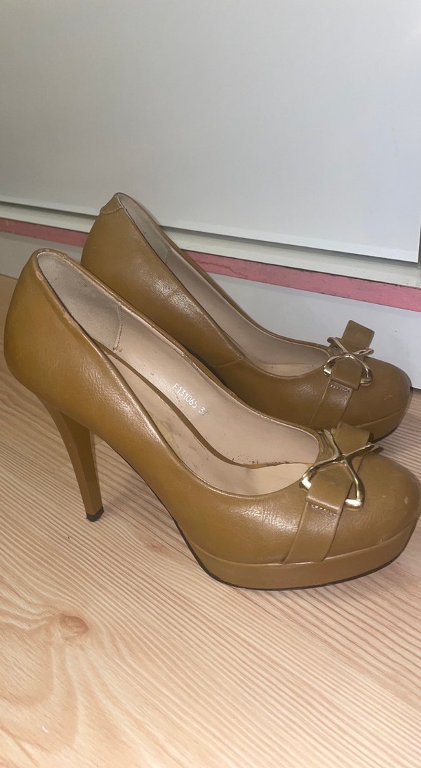 Deri Tokalı Topuklu Kadın Ayakkabı - Görsel 2