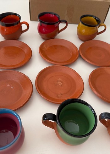 American Vintage Renkli Kulplu Toprak Fincan Seti