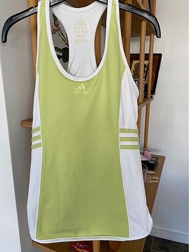 Adidas tshirt