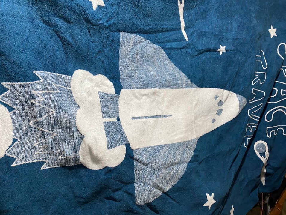 Mavi Uzay Desenli Çocuk Battaniyesi - Görsel 2