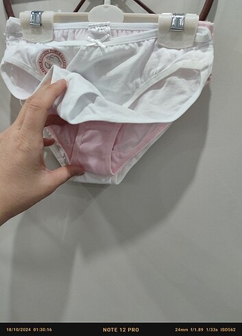 4 Yaş Beden Kız çocuk 4yaş külot ve çıtçıt body