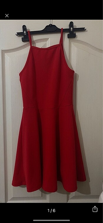 Kırmızı günlük elbise