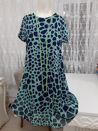 Mint yeşili lacivert benekli yazlık şifon elbise