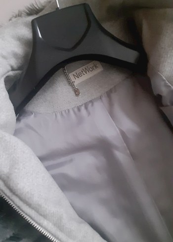 Network Gri Zebra Desenli Kısa Suni Kürk Mont - Görsel 5