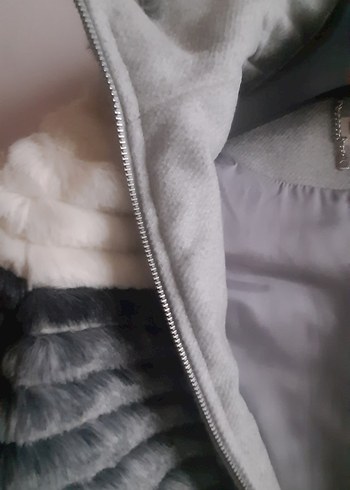 Network Gri Zebra Desenli Kısa Suni Kürk Mont - Görsel 6