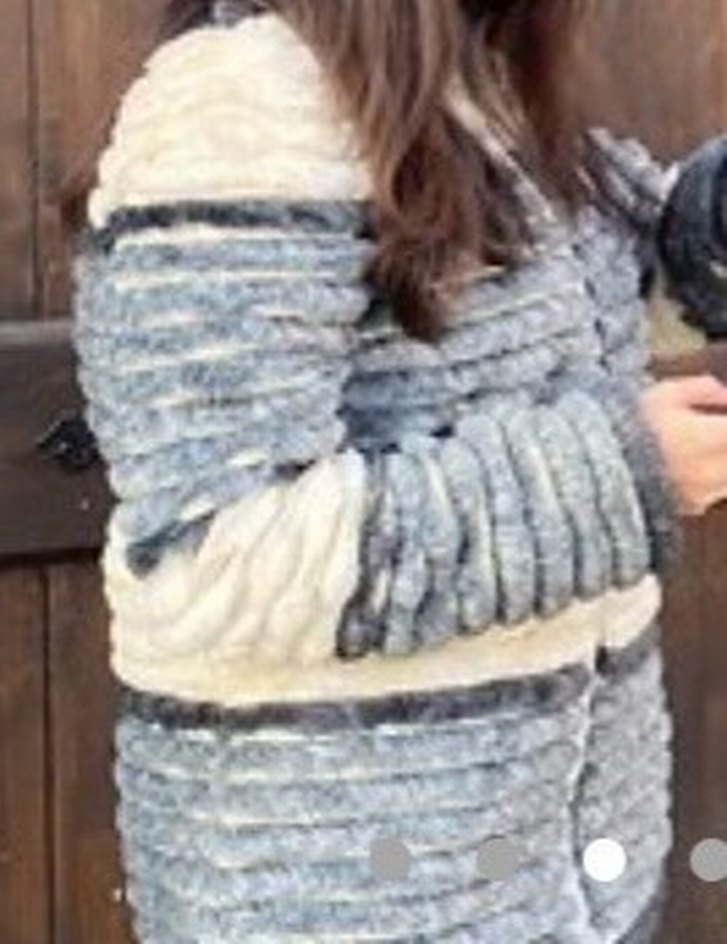 Network Gri Zebra Desenli Kısa Suni Kürk Mont - Görsel 2