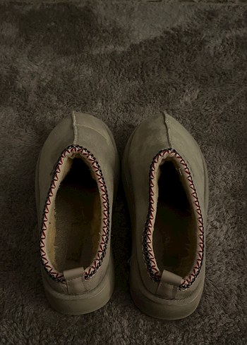 38 Beden beyaz Renk Ugg muadil terlik
