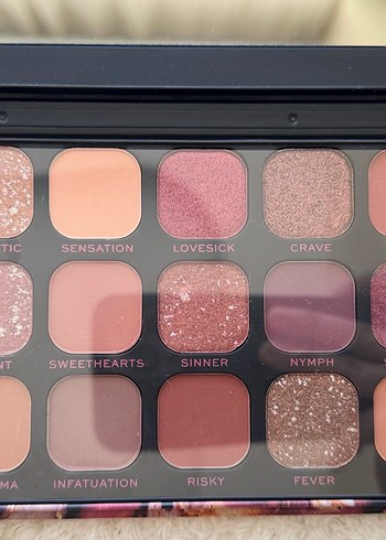 Revolution Revolution Forever Flawless Allure Far Paleti