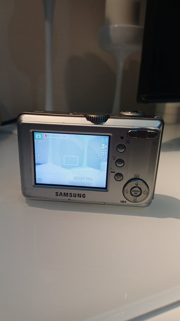 Samsung Digimax S500 Dijital Fotoğraf Makinesi - Görsel 2