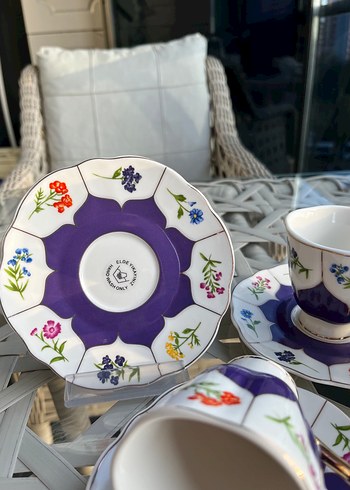  Beden Mor Çiçek Desenli Altılı Kahve Fincan Takımı