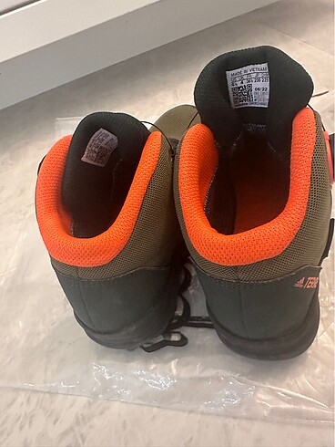 36 Beden TERREX BOA MID R.RDY K