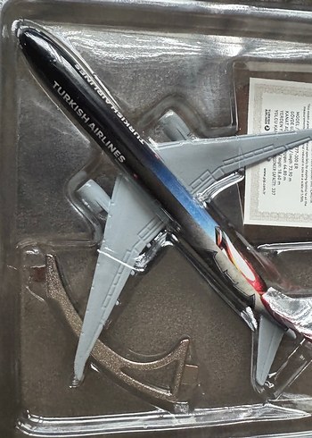 Turkish Airlines Uçak Maketi - Görsel 3
