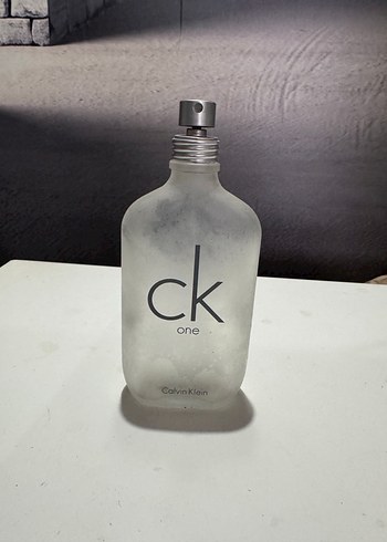 Calvin Klein CK One Erkek Parfümü boş şişe
