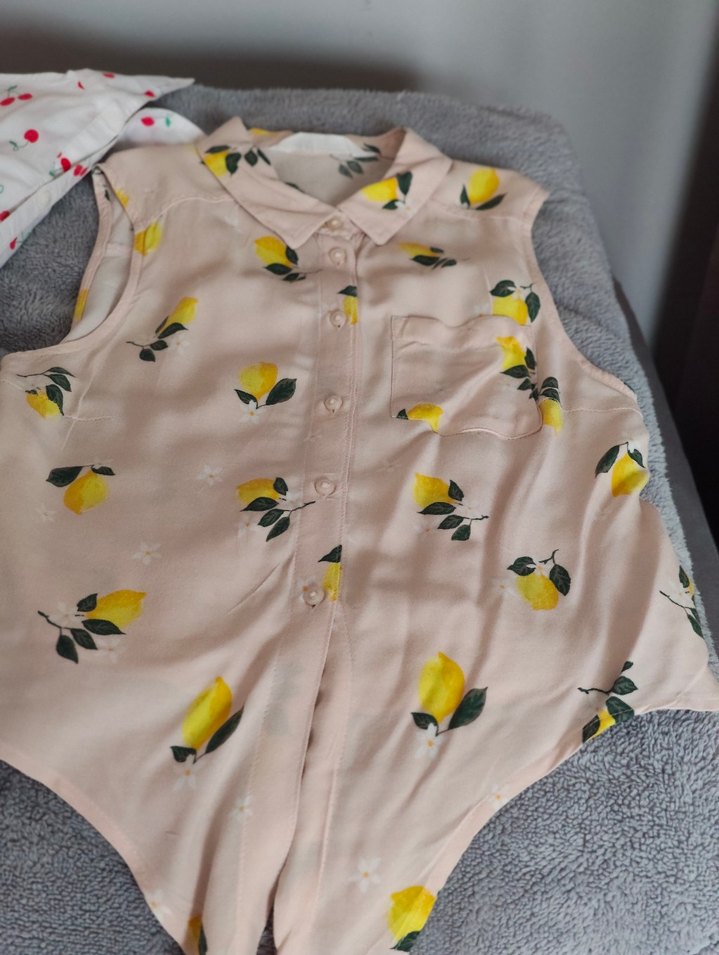 Sarı Limon Desenli Kolsuz Gömlek - Görsel 3