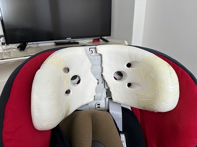 9- 18 kg Beden kırmızı Renk Britax römer oto koltuğu
