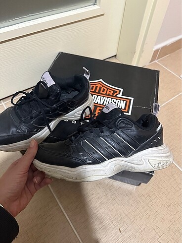 38,5 Beden Adidas spor ayakkabı