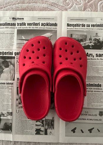 Crocs benzeri terlik 39 numaraya uygun