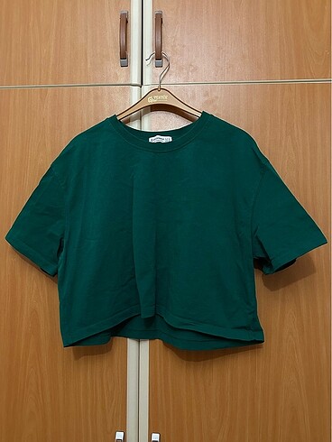 Stradivarius crop yeşil oversize tshirt