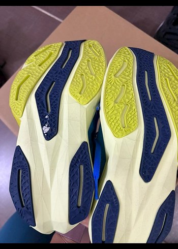 new balance fuelcell rebel v4 spor ayakkabı - Görsel 4